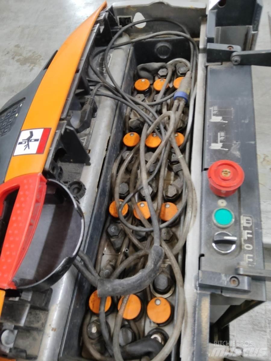 Still EXU-H18 Ročni električni viličar