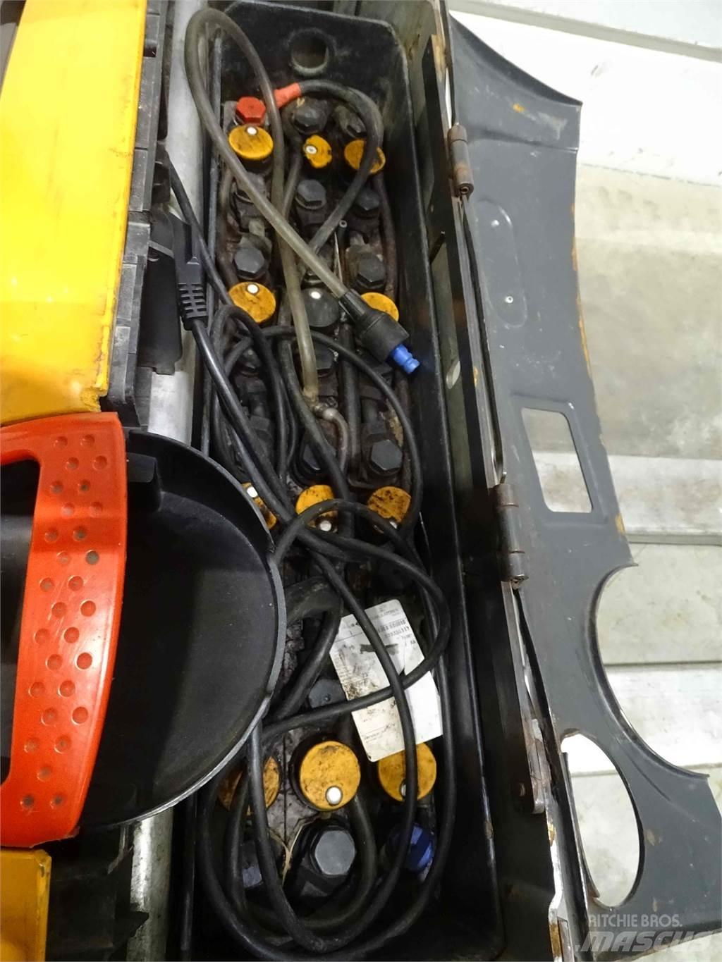 Still EXU16 Električni nizko dvižni viličar