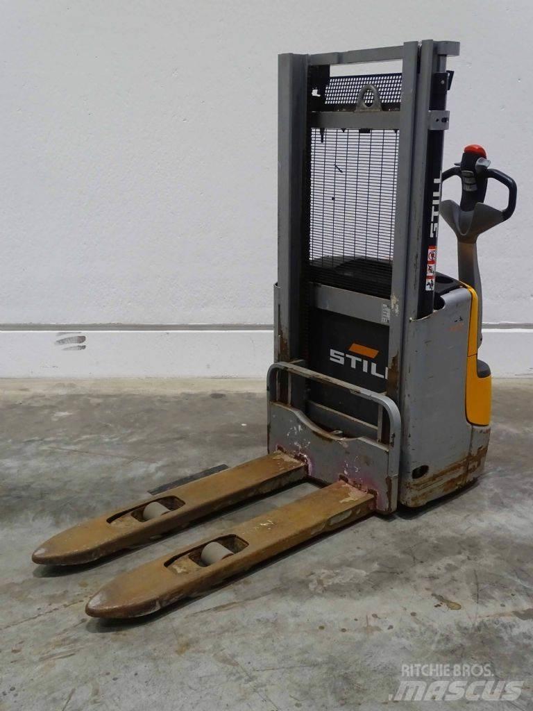 Still EXV10 Ročni električni viličar