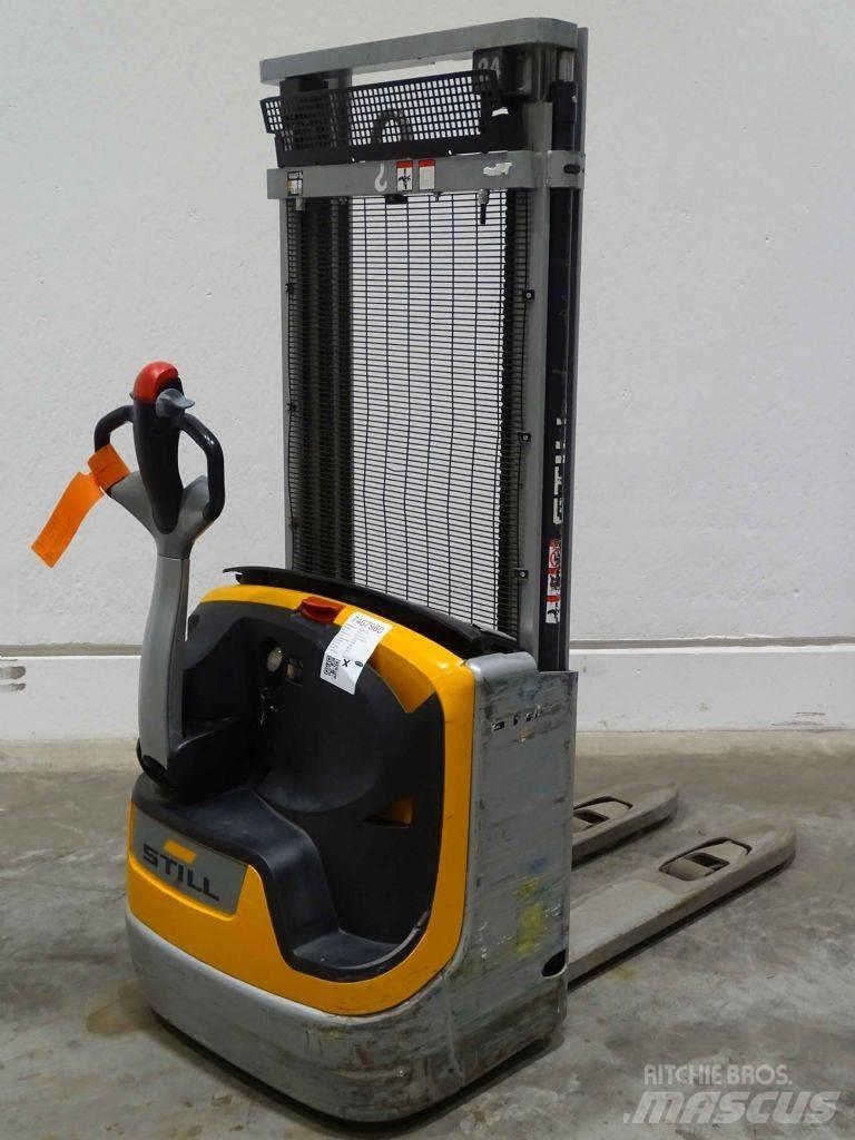 Still EXV10 Ročni električni viličar