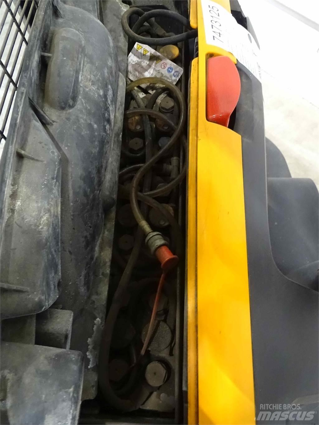 Still EXV10 Ročni električni viličar
