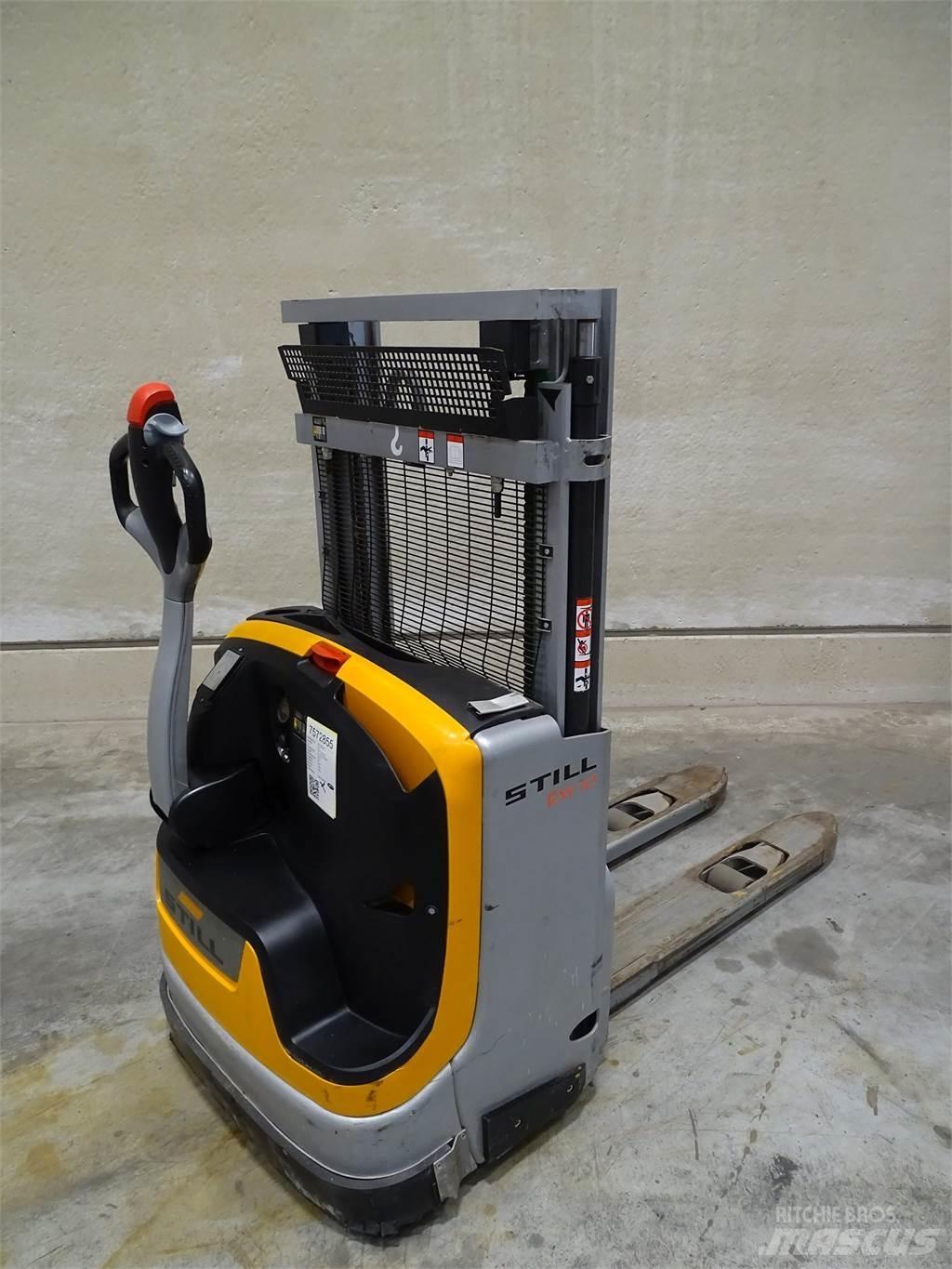 Still EXV10 Ročni električni viličar