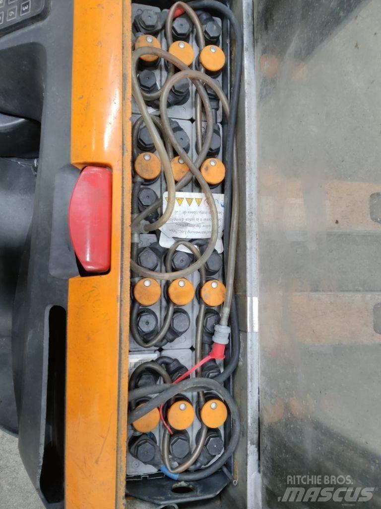 Still EXV12 Ročni električni viličar