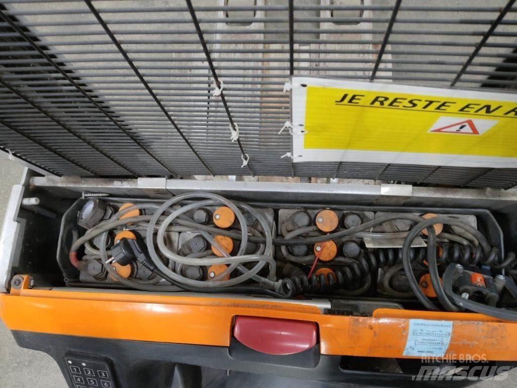 Still EXV12 Ročni električni viličar