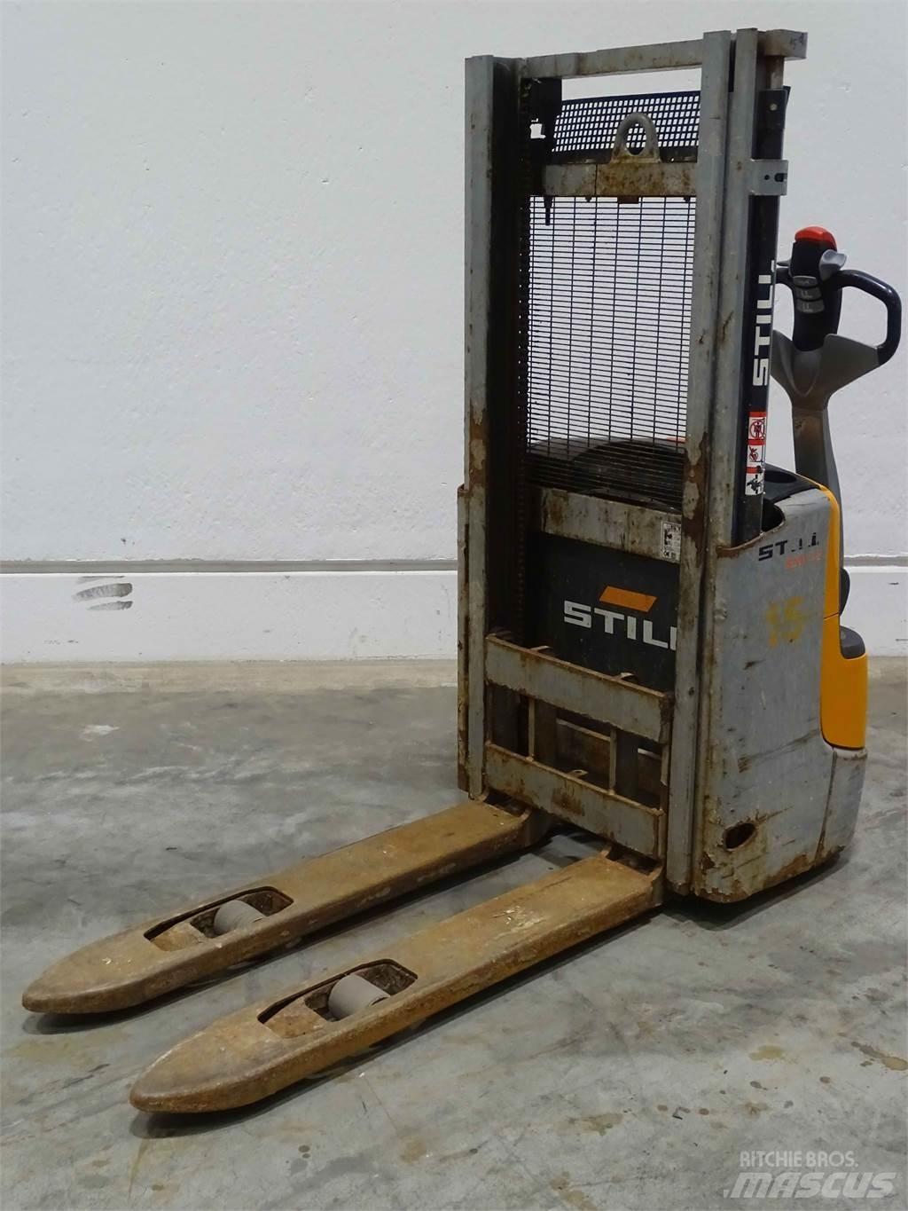 Still EXV12 Ročni električni viličar