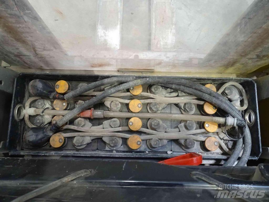 Still EXV14 Ročni električni viličar