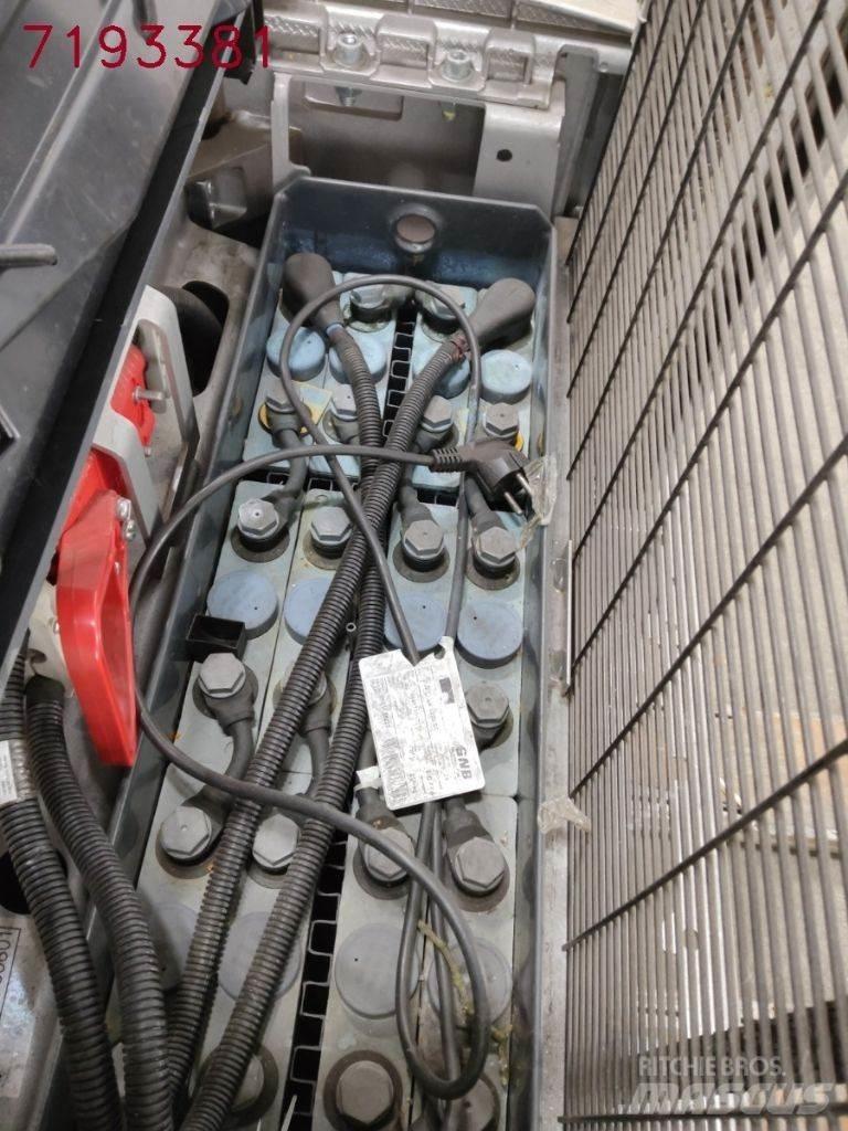 Still EXV16 Ročni električni viličar