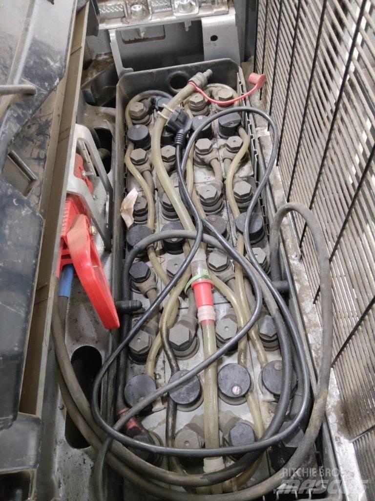 Still EXV16 Ročni električni viličar