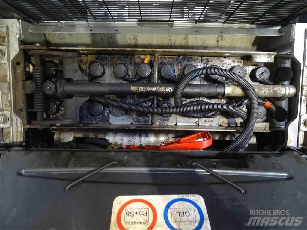 Still EXV16 Ročni električni viličar