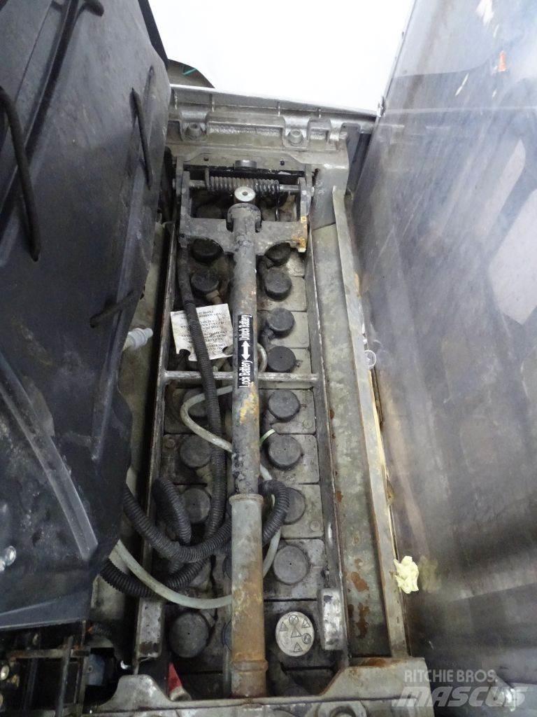 Still EXV16I Ročni električni viličar