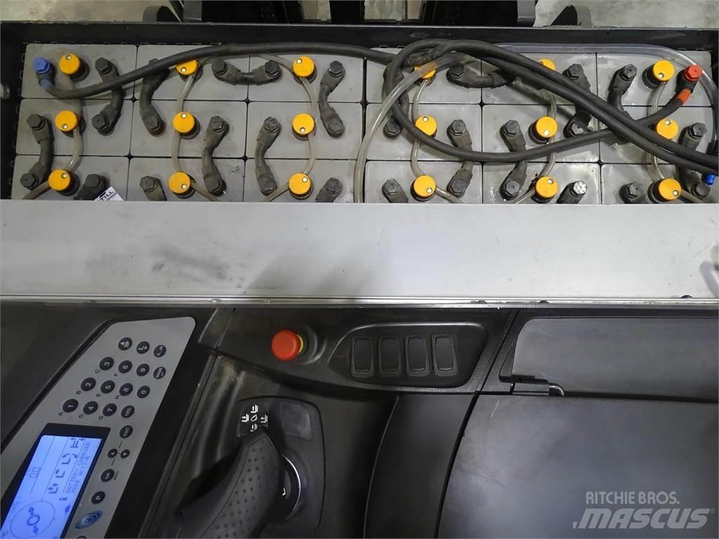 Still FM-X14 Viličarji s pomičnim teleskopom