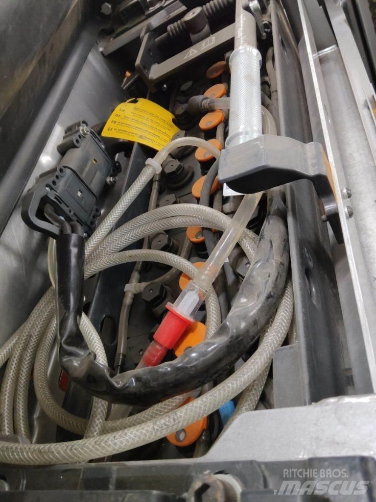 Still FXV14N Ročni električni viličar
