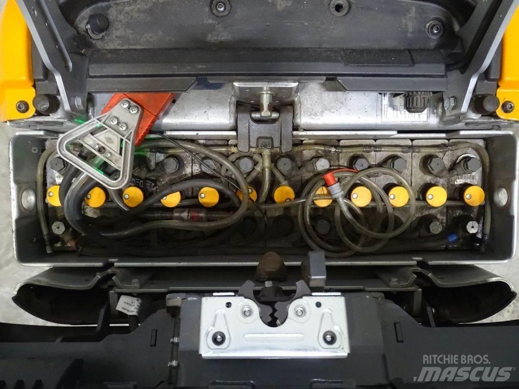 Still OPX-L12 Nizko dvižni komisionirni viličar