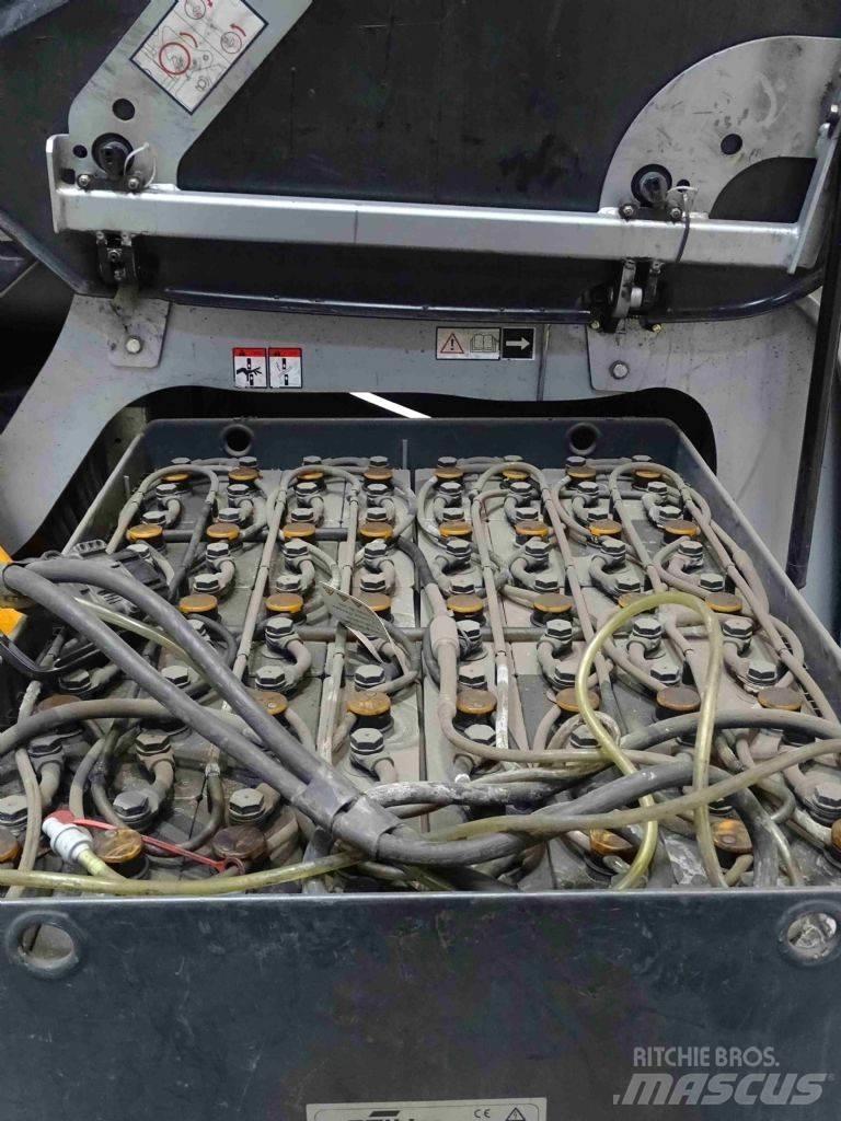 Still RX60-25 Električni viličarji