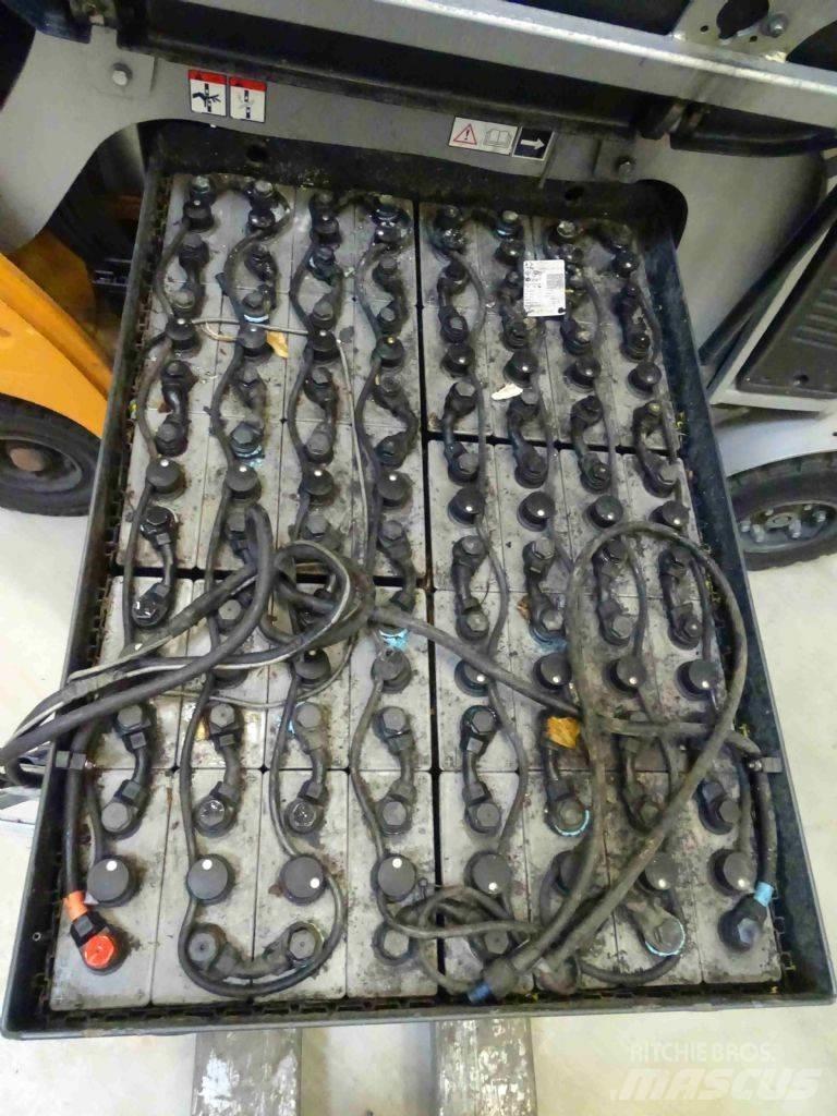 Still RX60-25/600 Električni viličarji