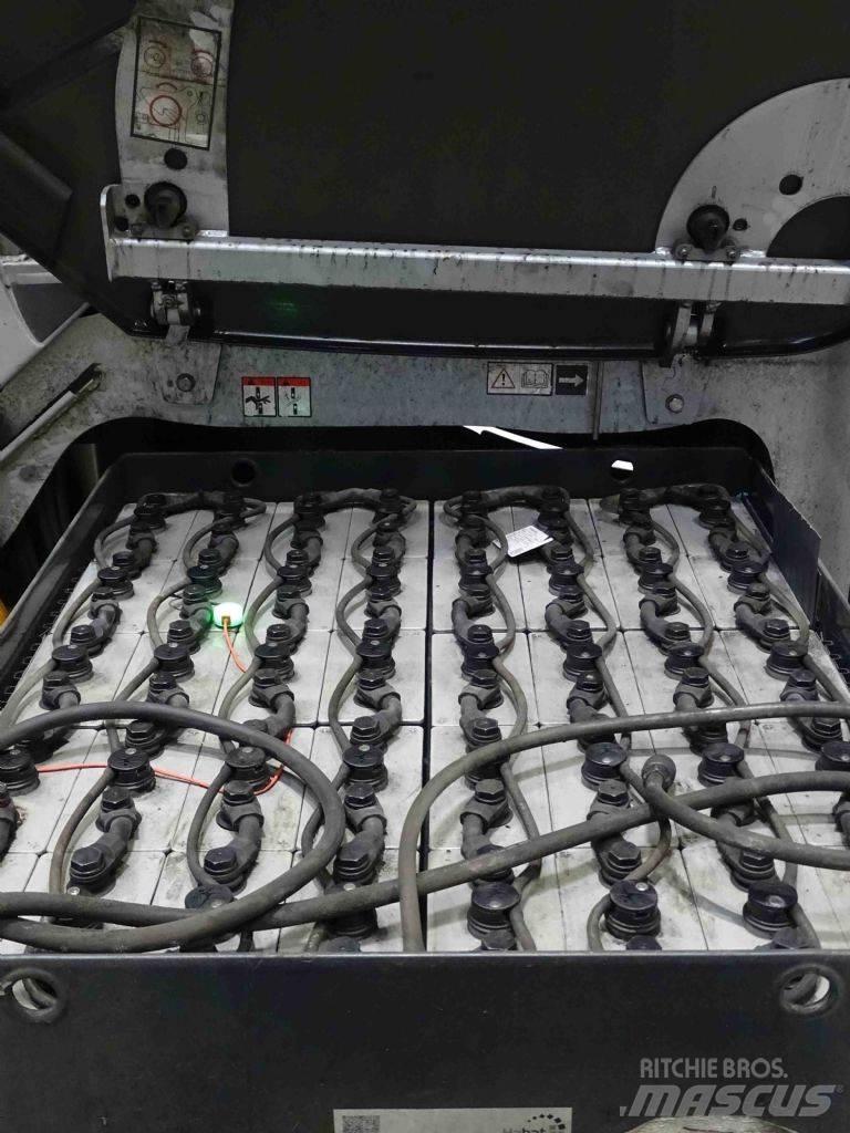 Still RX60-25L Električni viličarji
