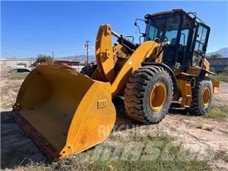 CAT 938M Kolesni nakladalci