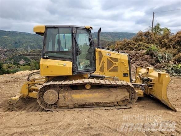 CAT D3 Buldožerji goseničarji