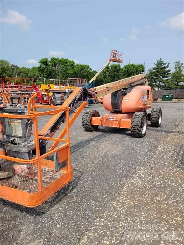 JLG 600AJ Zglobne dvižne ploščadi