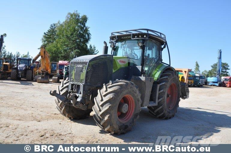 CLAAS Axion 870 Traktorji