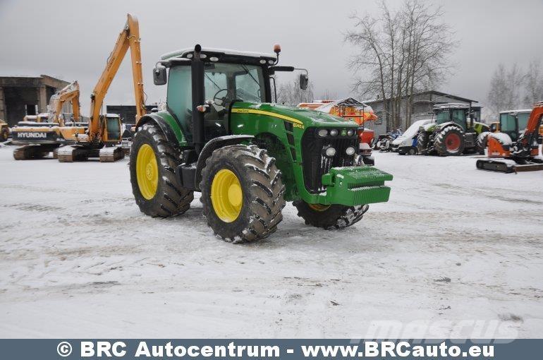 John Deere 8245R Traktorji