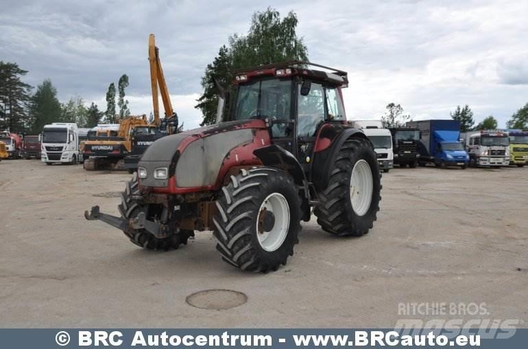 Valtra T190 Traktorji