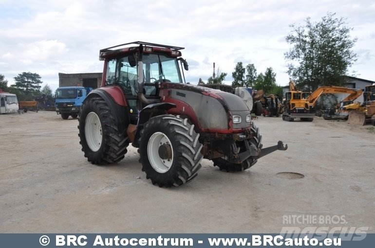 Valtra T190 Traktorji
