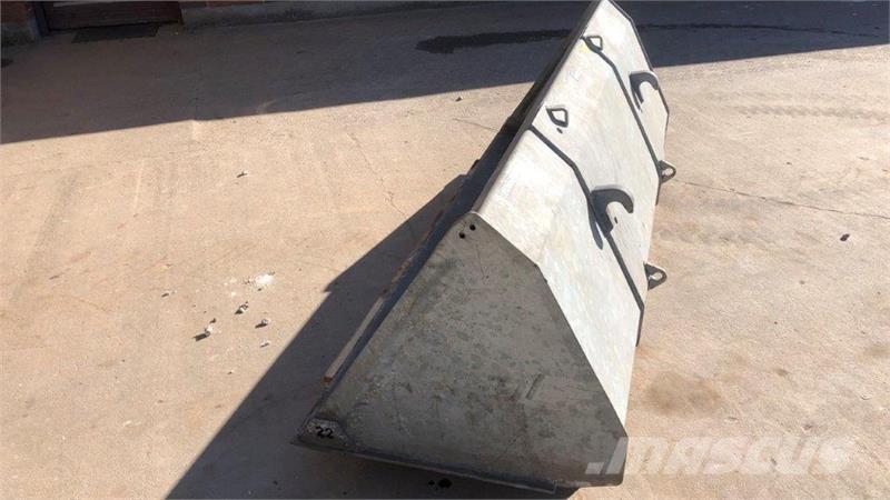 Fliegl  Čelni nakladalci in kopači