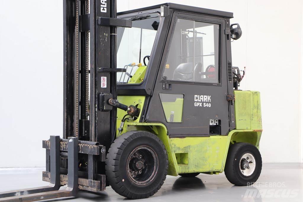 Clark GPX 40 Plinski viličarji