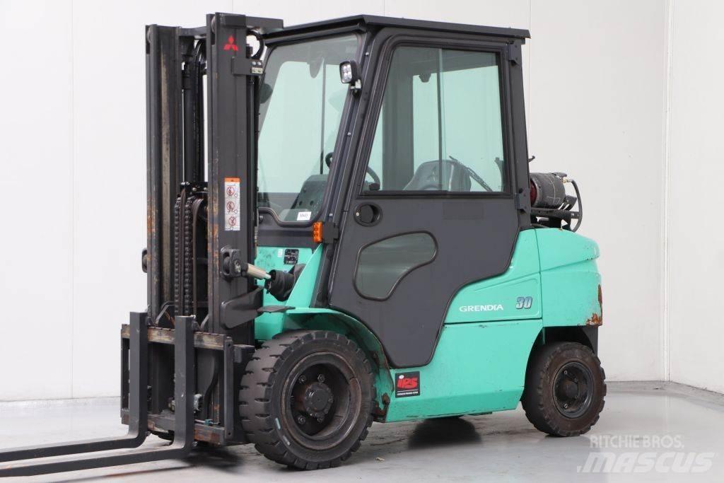 Mitsubishi FG30NT Plinski viličarji
