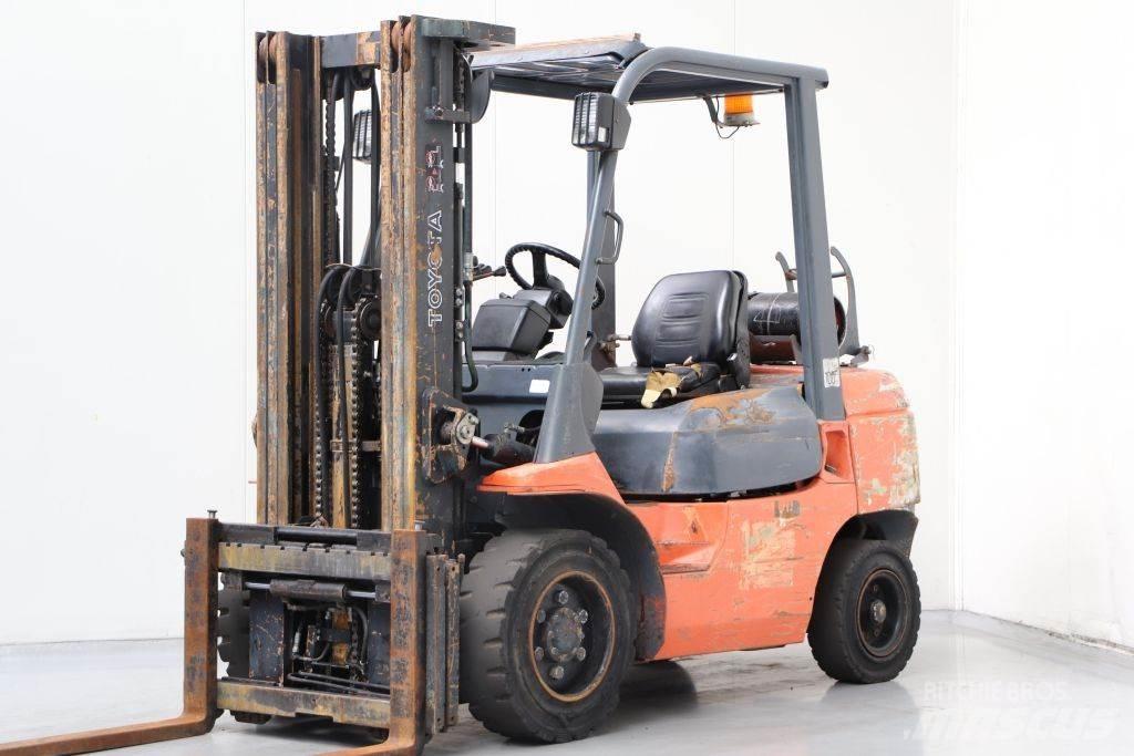 Toyota 02-7FGF30 Plinski viličarji