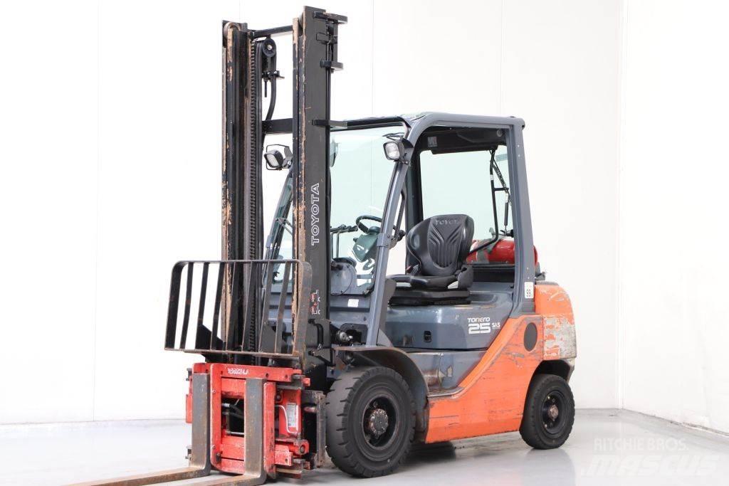 Toyota 02-8FGF25 Plinski viličarji
