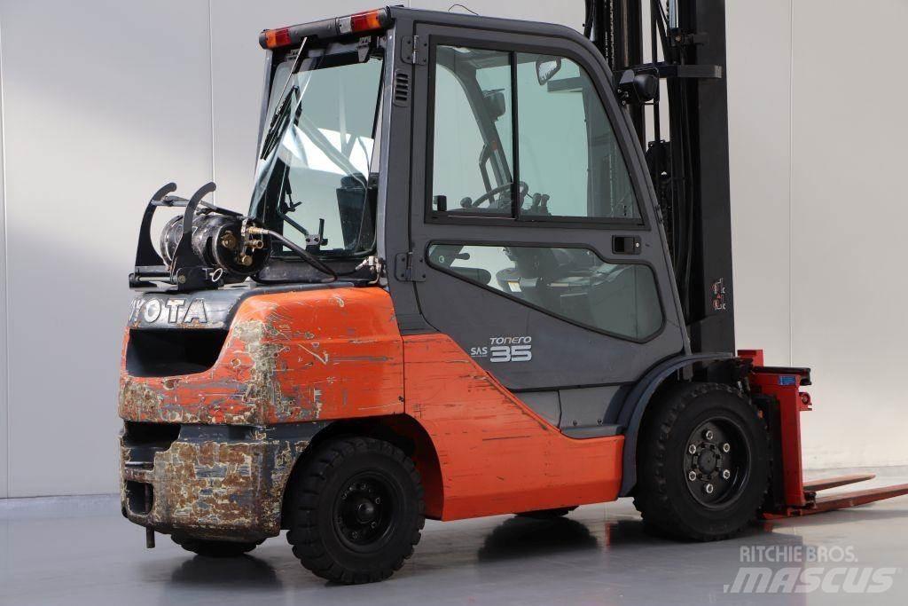 Toyota 02-8FGJF35 Plinski viličarji