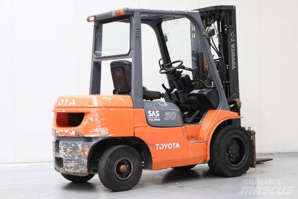 Toyota 62-7FDF30 Dizelski viličarji