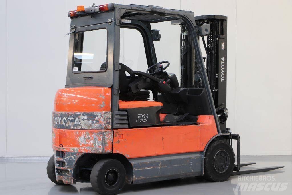 Toyota 7FBMF30 Električni viličarji