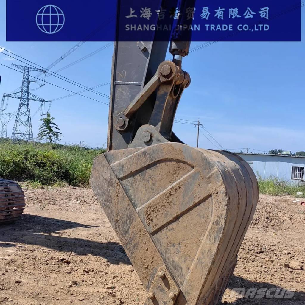 Volvo EC 220 Bagri goseničarji