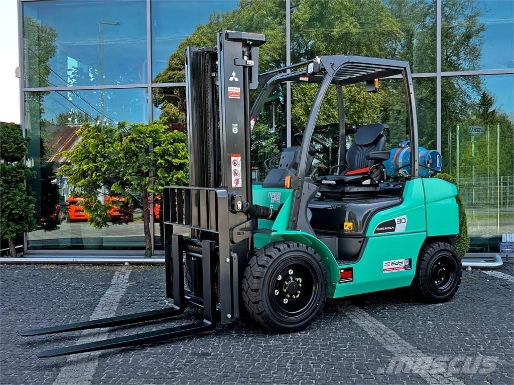 Mitsubishi FG30N Plinski viličarji