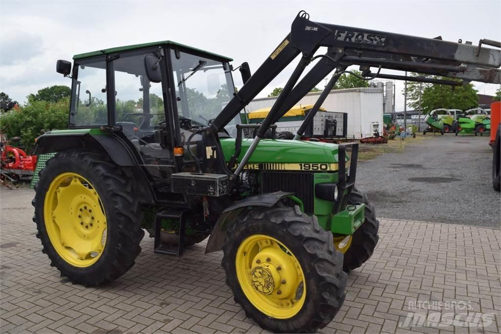 John Deere 1950 Traktorji
