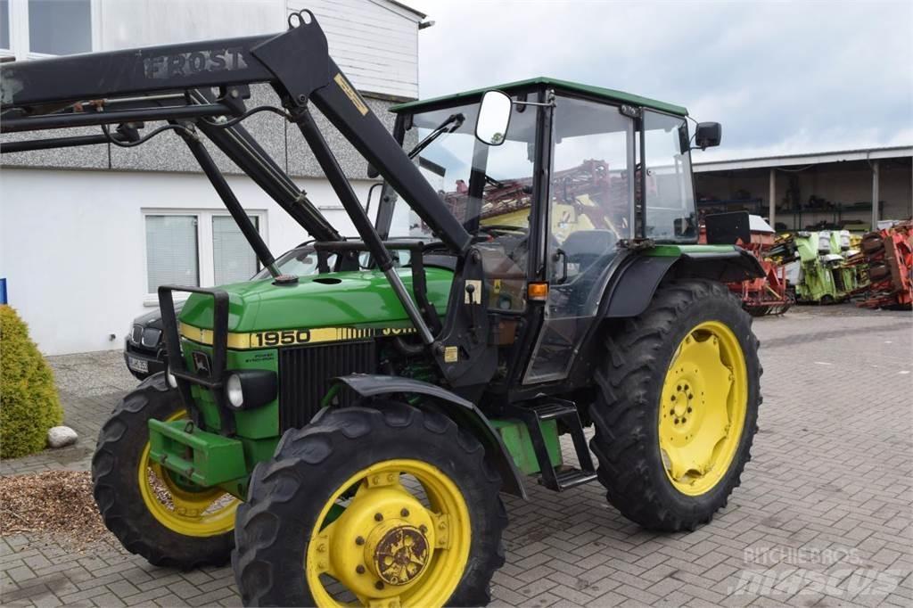 John Deere 1950 Traktorji