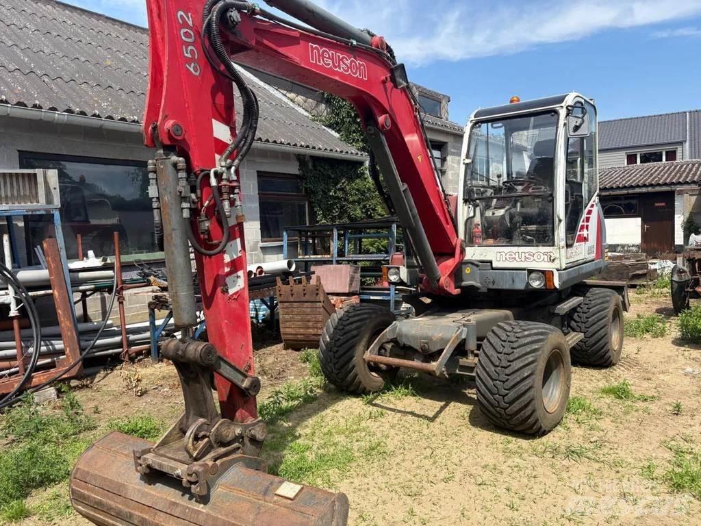 Neuson 6502WD Bagri na kolesih