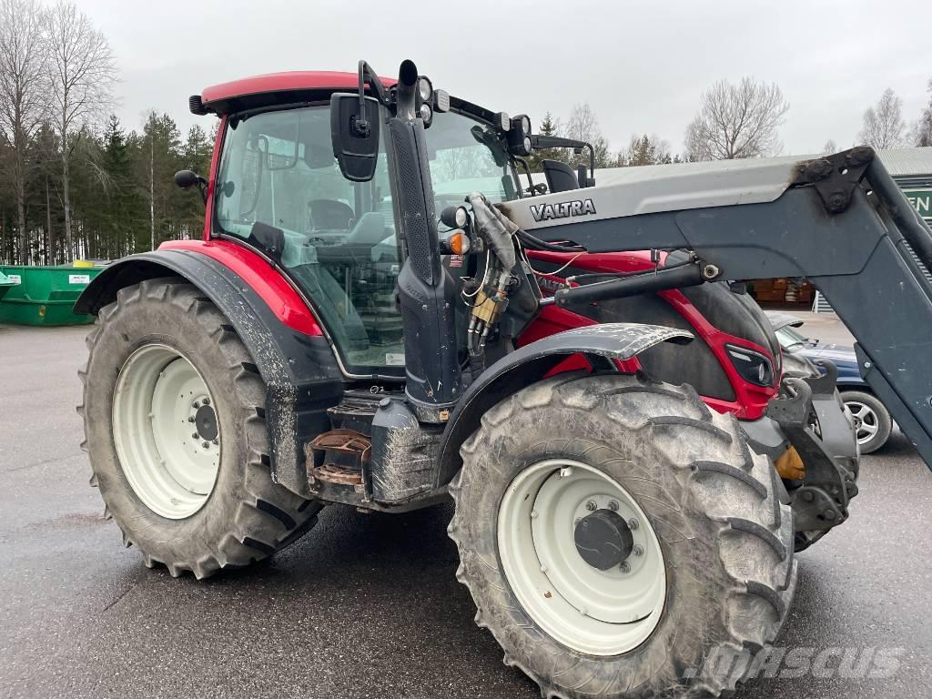 Valtra N 174 Traktorji