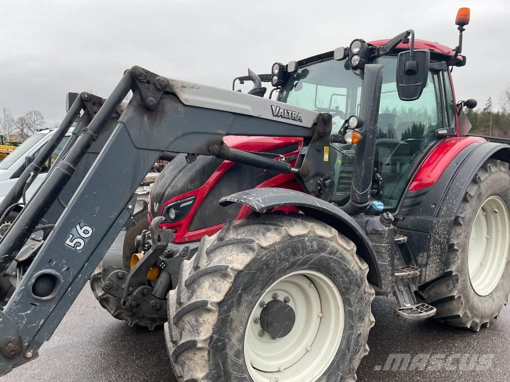 Valtra N 174 Traktorji
