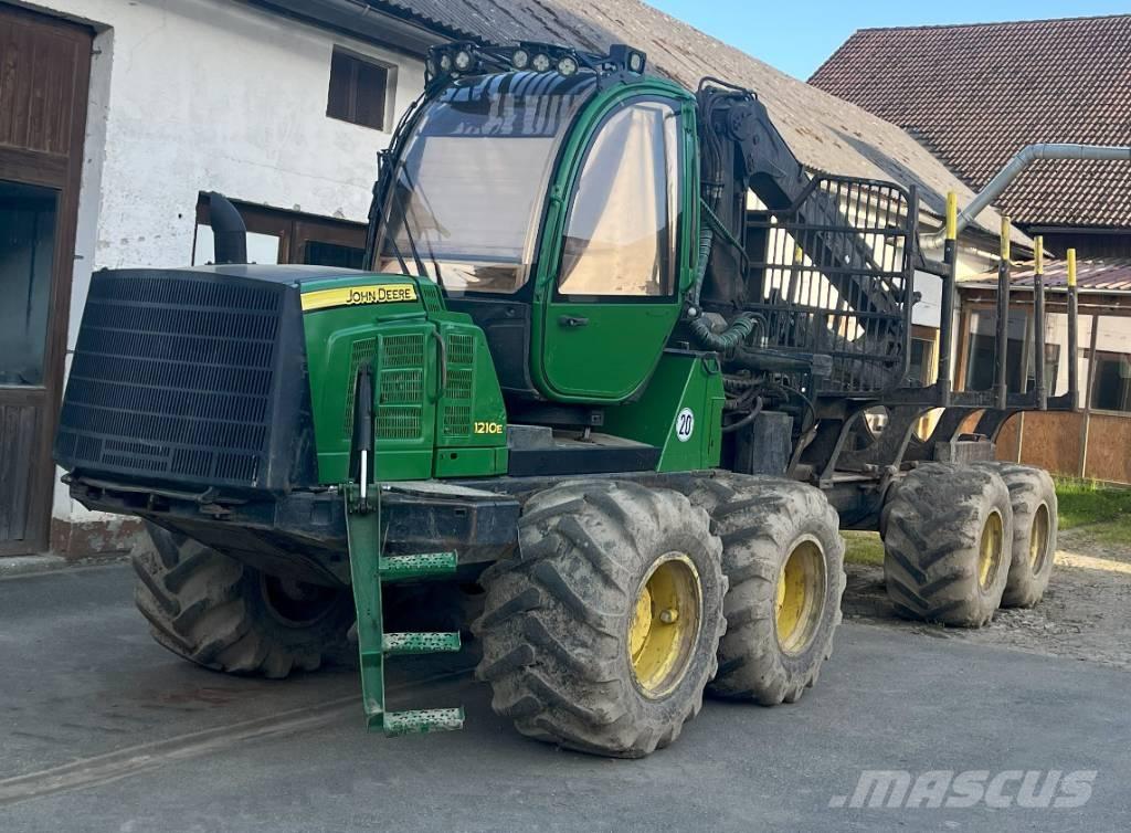 John Deere 1210E Forwarderji