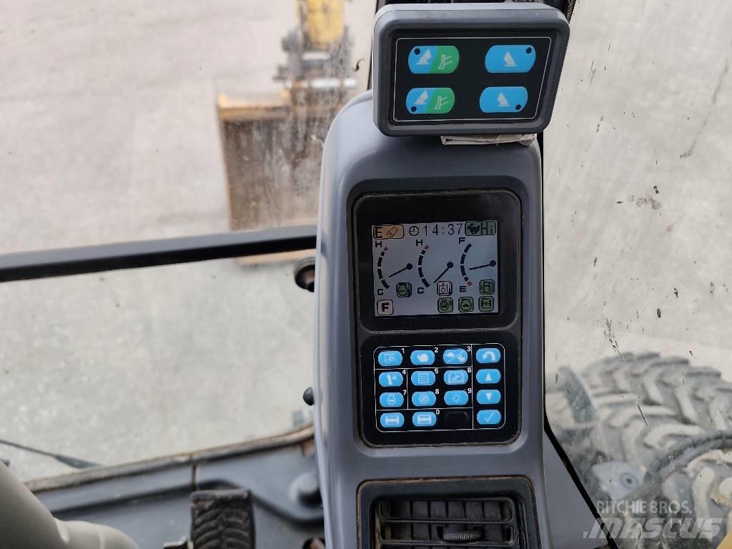 Komatsu PW 160-7E0 Bagri na kolesih
