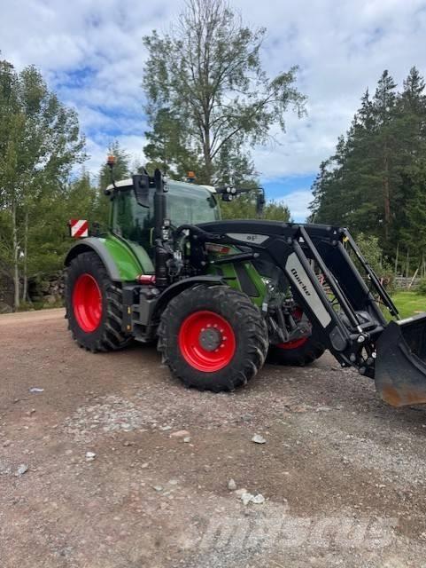 Fendt 716 Vario Traktorji