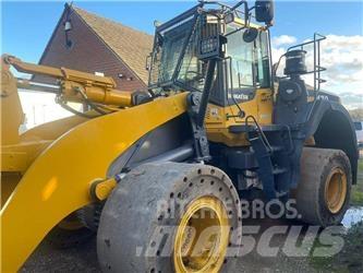 Komatsu WA 470 Kolesni nakladalci