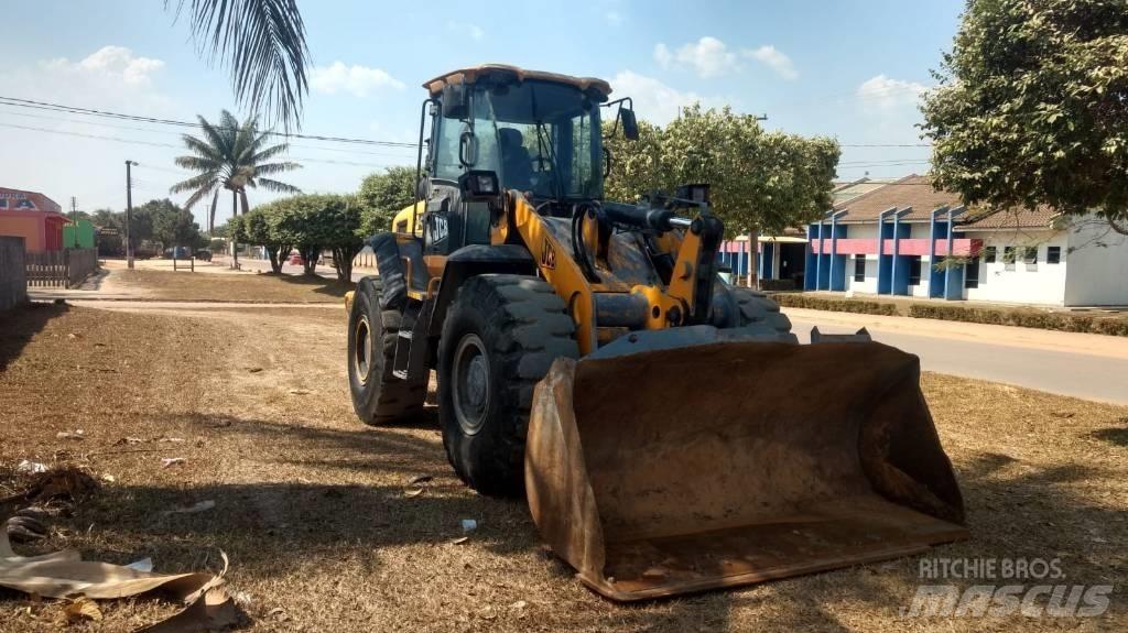 JCB 426 Kolesni nakladalci
