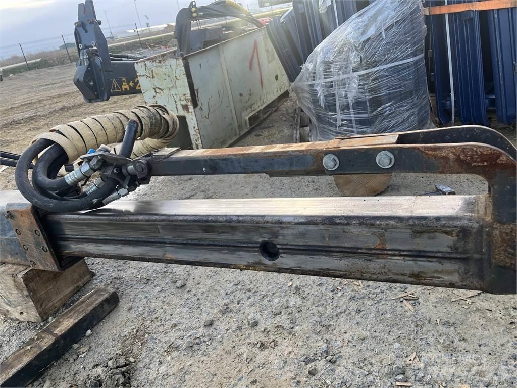 Loglift 210V Dvigala za gozdne kombajne