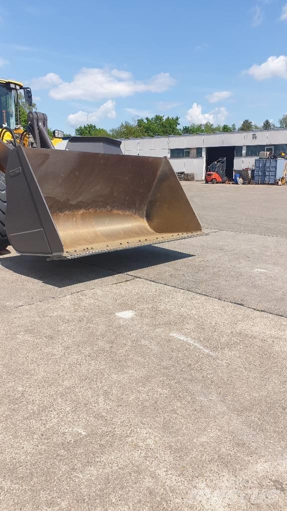 Volvo L 180 H Kolesni nakladalci