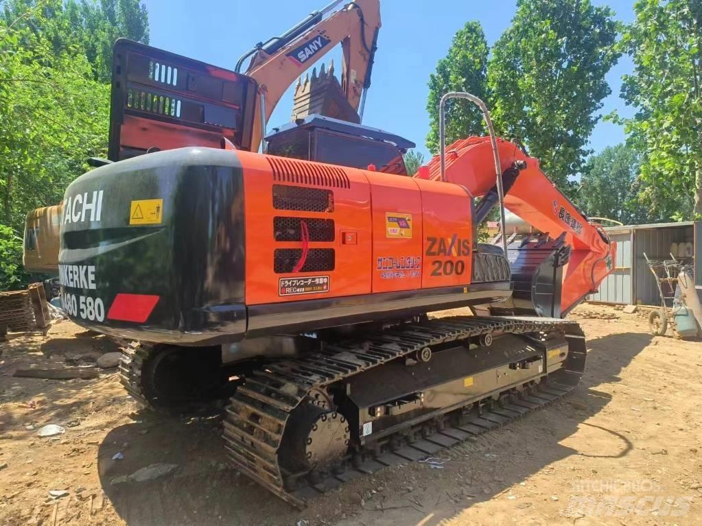 Hitachi ZX200 Bagri goseničarji